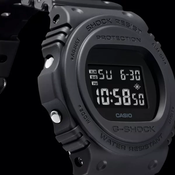 archania-casio-g-shock-DW-5750E-1BDR-lateral