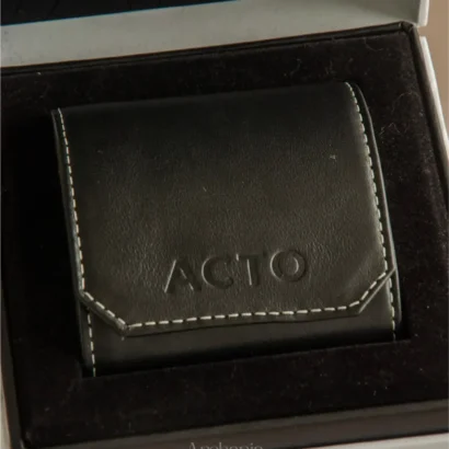 archania-solum-acto-a003-carbom-white-case